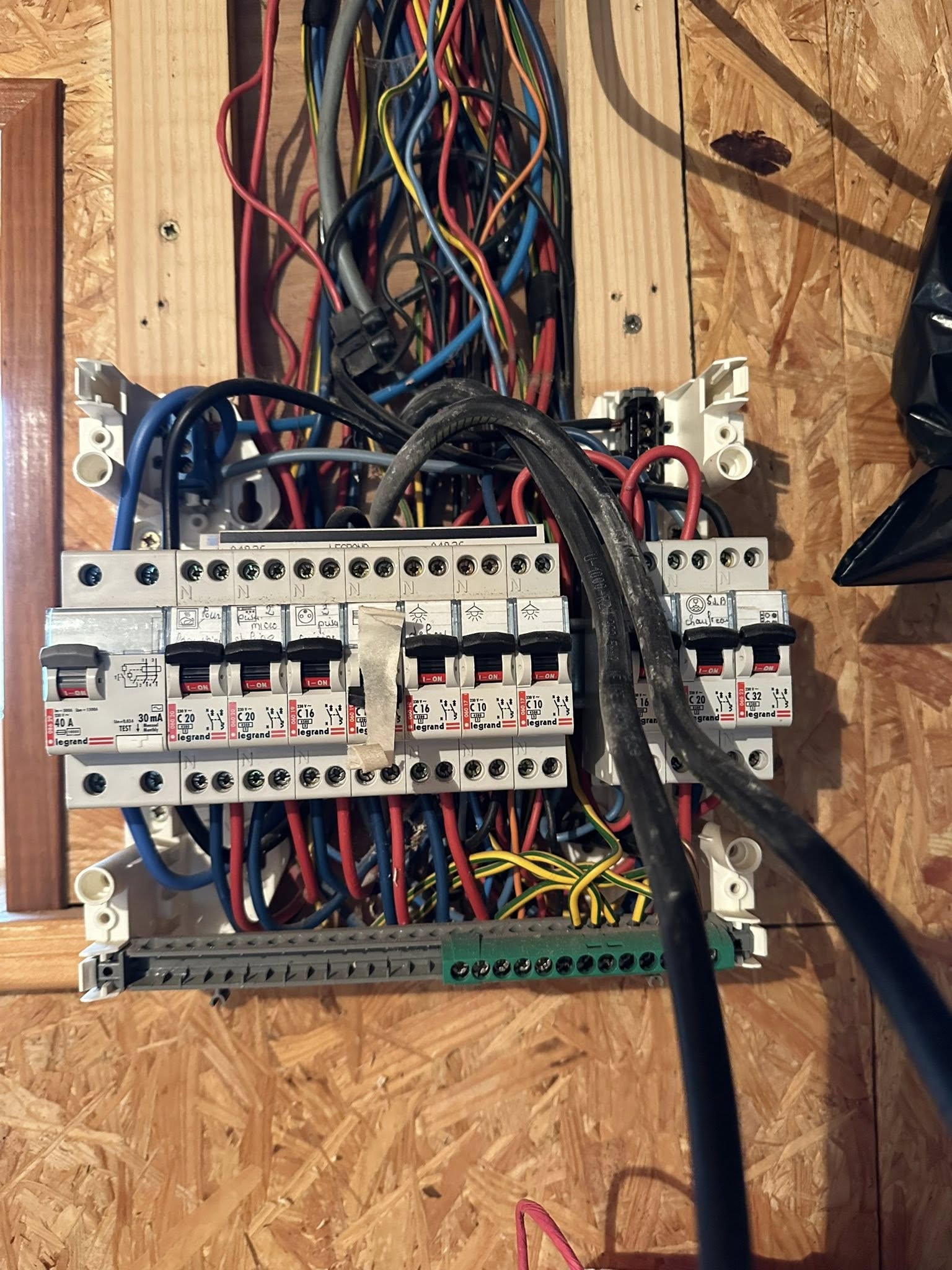 Remplacement d'un compteur électrique pour un client en Auvergne. par ELECmt Frédéric Apert Électricité Générale en Auvergne Puy de Dôme - Chatel-Guyon - Riom